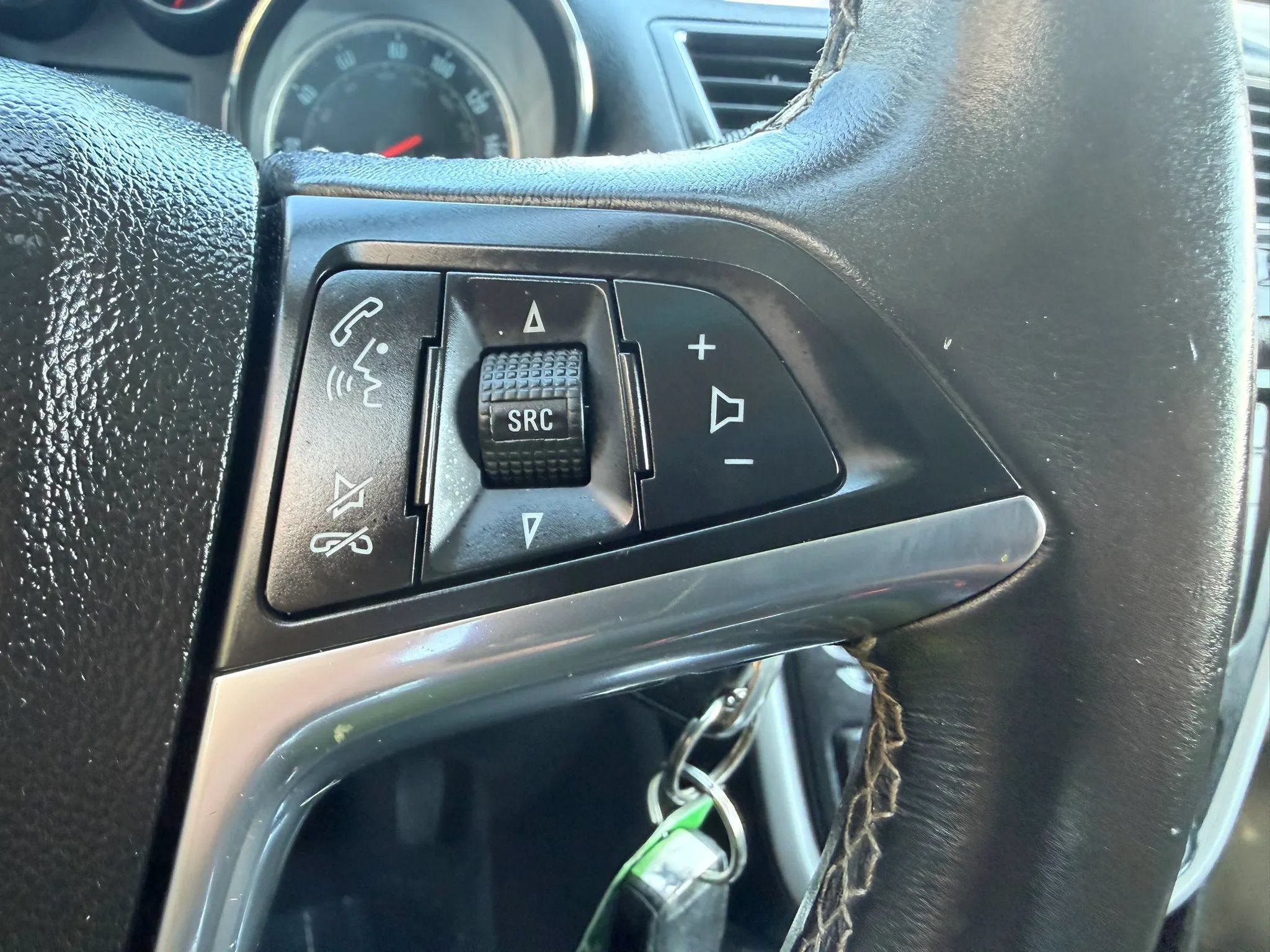 Used 2014 Buick Encore FWD image 16