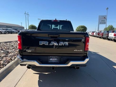 Used 2025 RAM 1500 Laramie AWD/4WD image 7