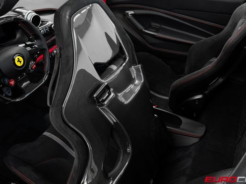 Used 2023 Ferrari F8 Tributo RWD image 44