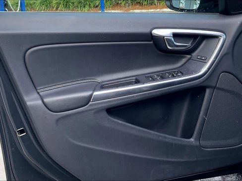 Used 2016 Volvo S60 T5 Premier w/ Convenience Package image 23