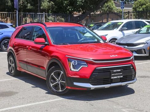 Certified 2025 Kia Niro EX FWD image 2