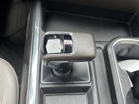 Used 2024 Chevrolet Silverado 1500 LTZ AWD/4WD image 16