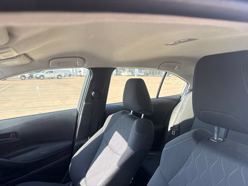Used 2022 Toyota Corolla LE FWD image 13