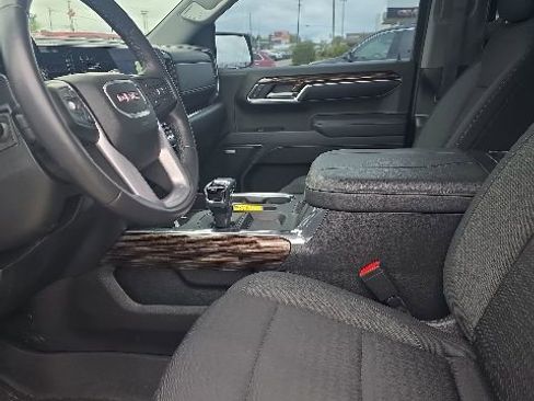 Certified 2023 GMC Sierra 1500 Elevation w/ Preferred Package AWD/4WD image 6
