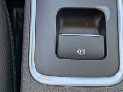 Used 2019 Ford Escape SE image 23