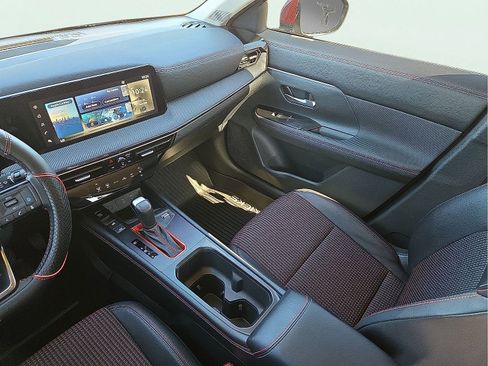 Used 2025 Nissan Kicks SR image 12