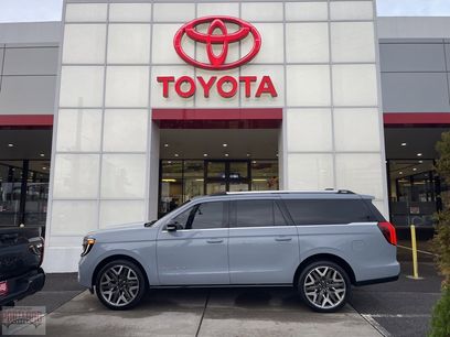 Used 2025 Ford Expedition Max Platinum w/ Platinum Ultimate Package