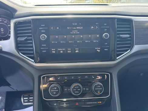 Used 2019 Volkswagen Atlas SEL R-Line AWD/4WD image 25