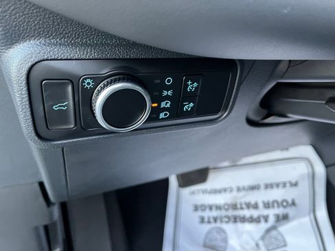 Used 2025 Ford Explorer Active image 12