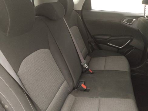 Used 2020 Kia Soul S FWD image 19