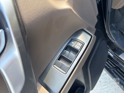 Used 2023 Lexus GX 460 Luxury w/ Sport Design Package image 12