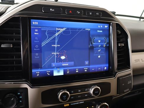 Used 2022 Ford F250 Lariat w/ Lariat Ultimate Package AWD/4WD image 7