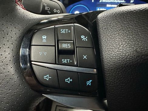 Used 2025 Ford Explorer ST-Line image 19