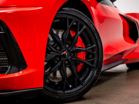Used 2023 Chevrolet Corvette Stingray Premium Conv w/ Z51 Performance Package RWD image 22