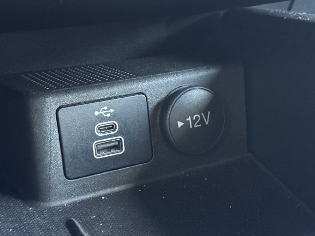 Used 2025 Ford Escape ST-Line Select AWD/4WD image 26