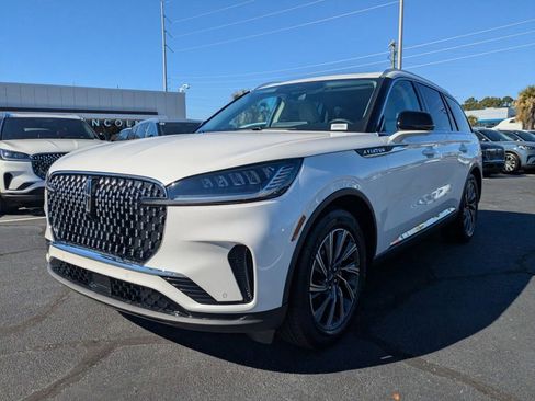 New 2026 Lincoln Aviator 2WD image 8