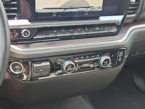 Certified 2026 GMC Sierra 1500 SLT image 20