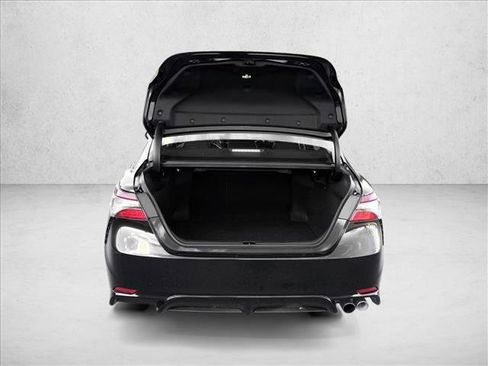 Used 2024 Toyota Camry SE image 7