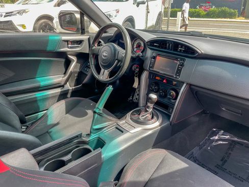 Used 2015 Scion FR-S RWD image 28