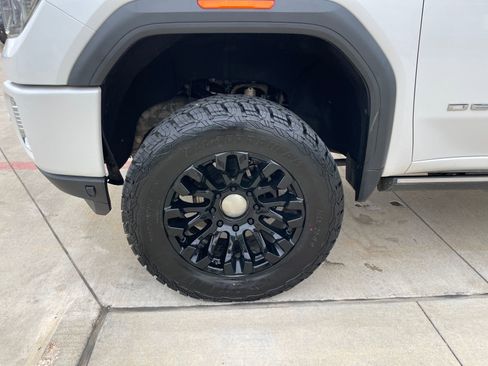 Used 2022 GMC Sierra 2500 Denali w/ Denali Ultimate Package image 29