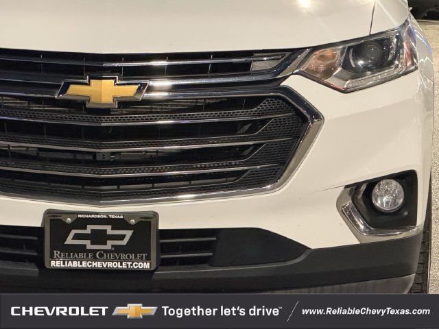 Used 2021 Chevrolet Traverse LT FWD image 9