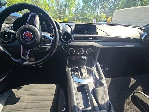 Used 2018 FIAT 124 Spider Classica RWD image 8