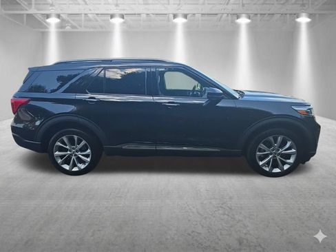 Used 2021 Ford Explorer Platinum w/ Equipment Group 601A AWD/4WD image 2