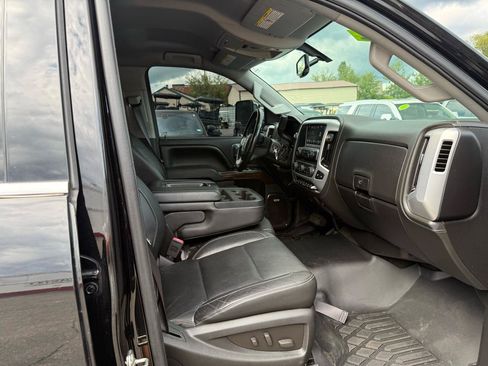 Used 2016 GMC Sierra 2500 SLT w/ Duramax Plus Package AWD/4WD image 18