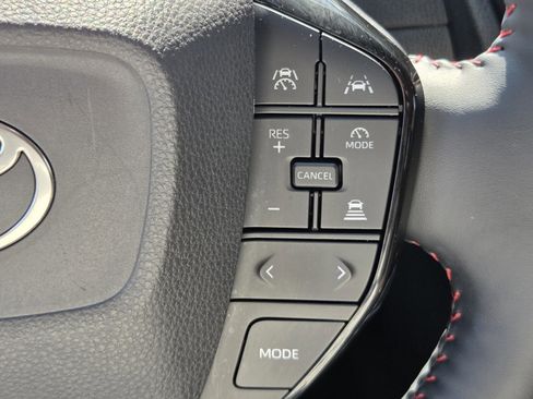 Used 2025 Toyota Prius Plug-In Hybrid FWD image 23