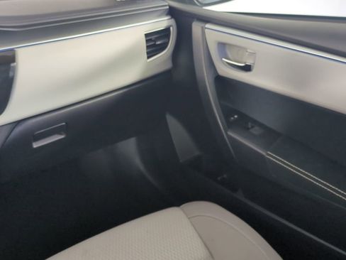 Used 2015 Toyota Corolla LE image 17