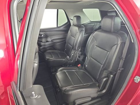 Used 2019 Chevrolet Traverse RS image 19