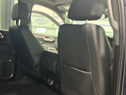 Used 2025 GMC Sierra 1500 SLT AWD/4WD image 41
