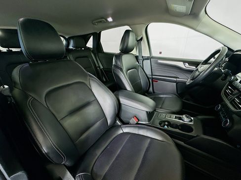 Used 2022 Ford Escape SEL w/ Technology Package image 32