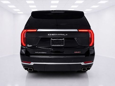 Used 2025 GMC Yukon Denali w/ Sun & Power Step Package AWD/4WD image 12