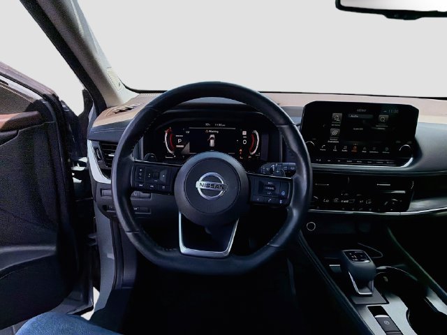 Used 2021 Nissan Rogue Platinum FWD image 40