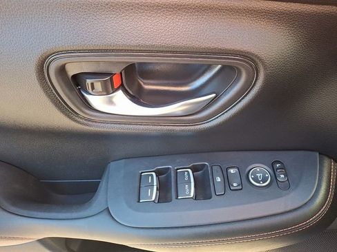 Used 2025 Honda HR-V Sport image 13