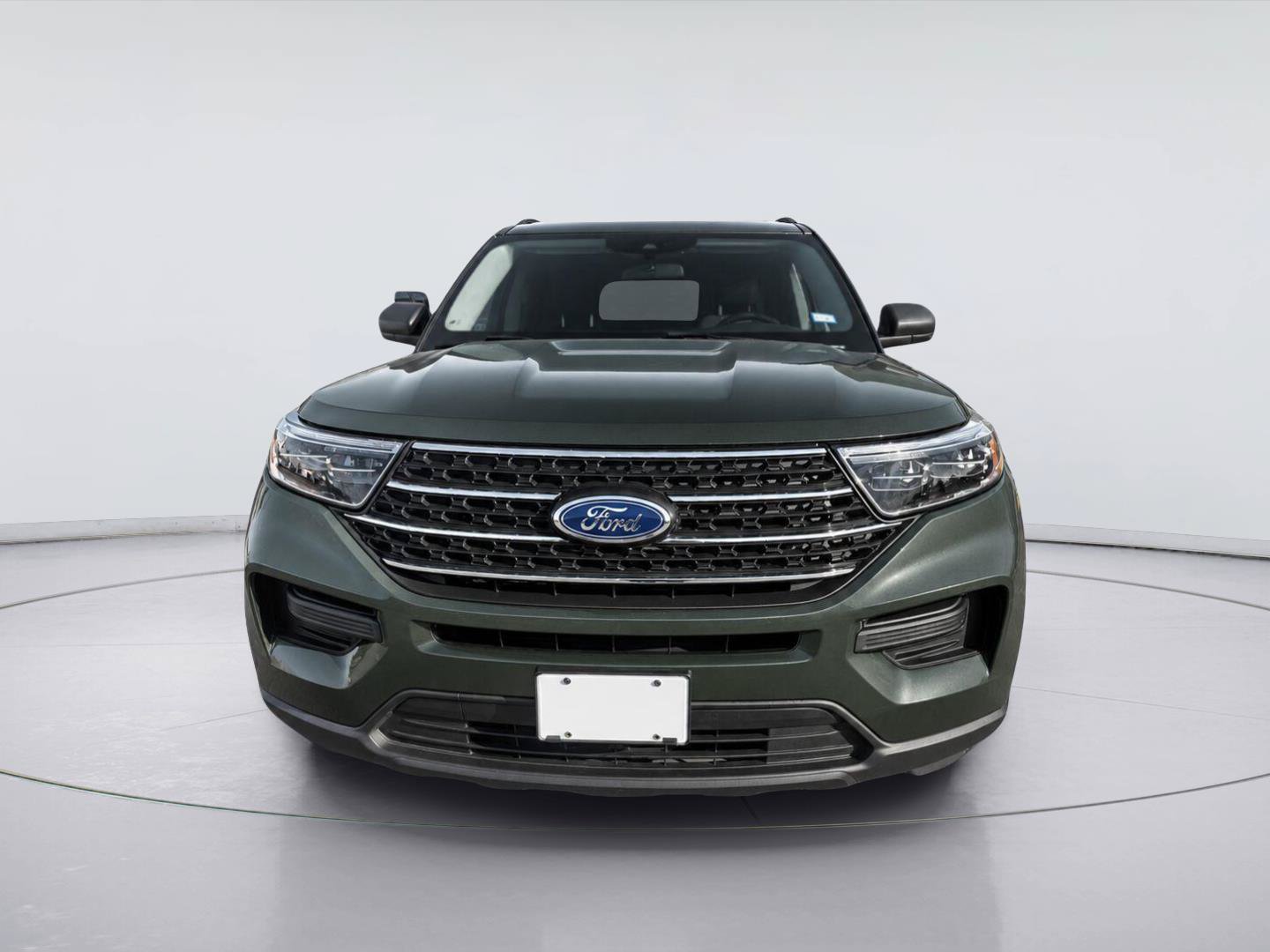 Used 2024 Ford Explorer XLT RWD image 6