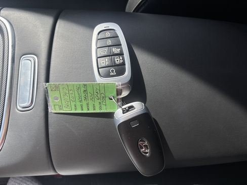 Used 2023 Hyundai Santa Fe Limited image 37