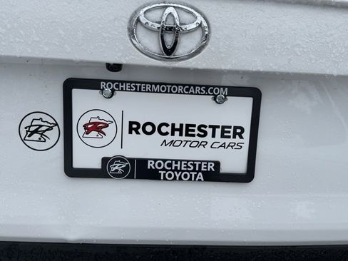 Used 2022 Toyota RAV4 XLE w/ XLE Grade Weather Package image 38