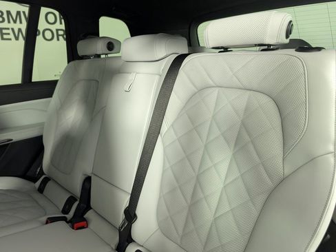 New 2026 BMW X7 xDrive40i w/ M Sport Package image 15