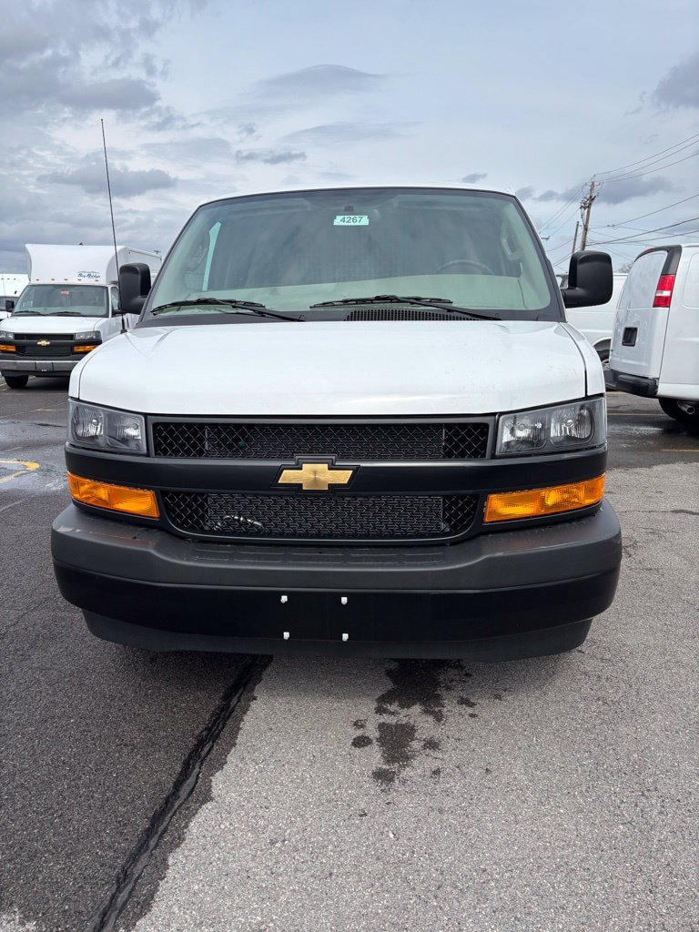 New 2026 Chevrolet Express 2500 RWD image 2