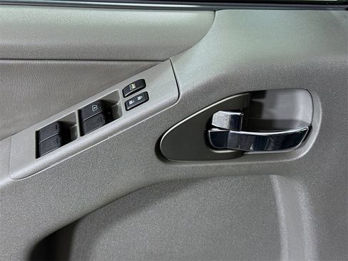 Used 2019 Nissan Frontier SL image 24