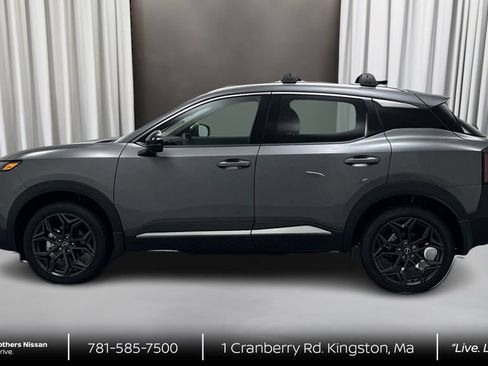 New 2026 Nissan Kicks SR w/ SR Premium Package AWD/4WD image 8