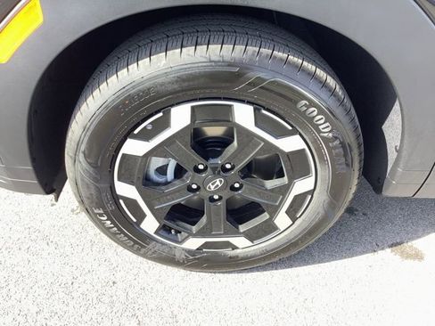 Certified 2025 Hyundai Santa Fe SEL image 40