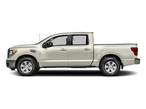 Certified 2017 Nissan Titan SV image 3