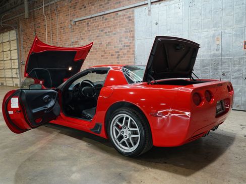 Used 2002 Chevrolet Corvette Z06 w/ Memory Pkg RWD image 28