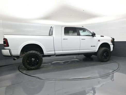 Used 2022 RAM 2500 Limited AWD/4WD image 3