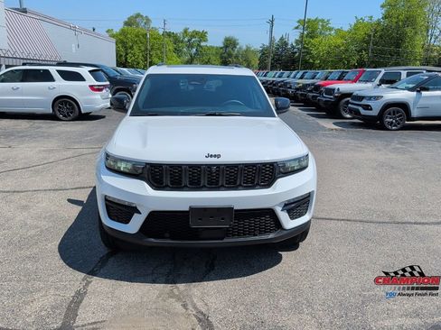 Used 2024 Jeep Grand Cherokee Limited w/ Luxury Tech Group II AWD/4WD image 6