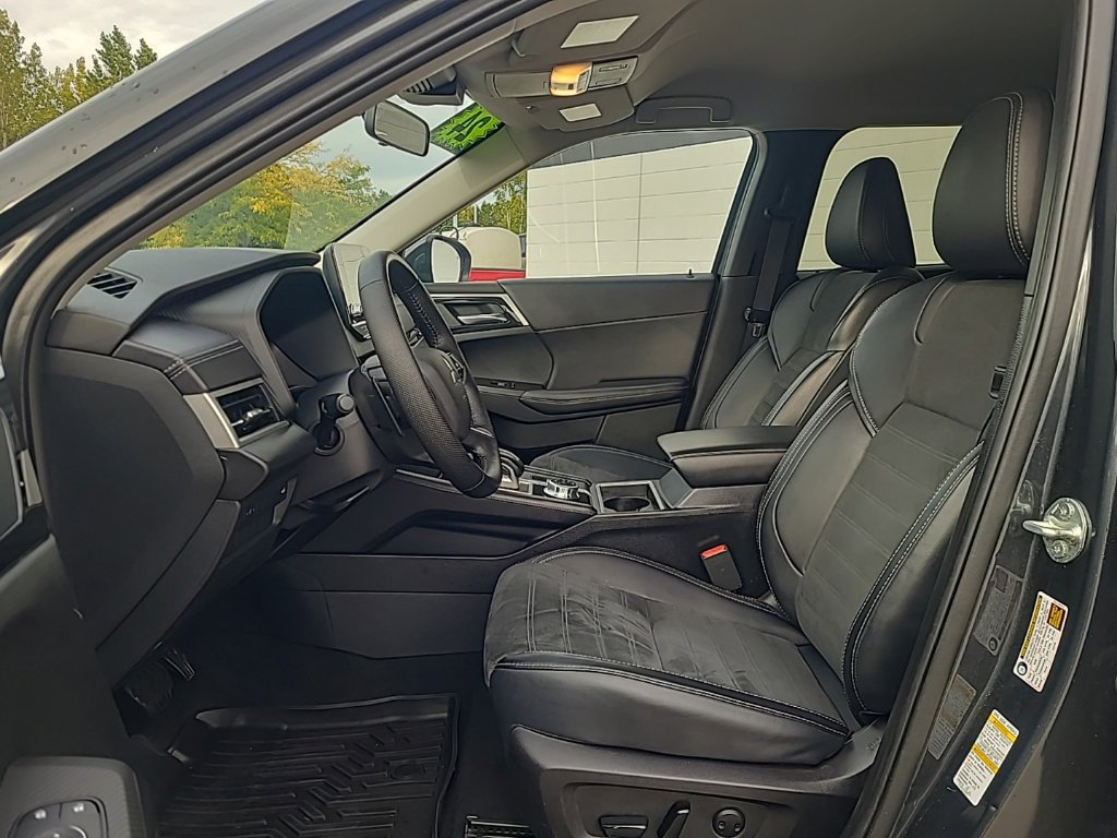 Used 2024 Mitsubishi Outlander SE AWD/4WD image 10