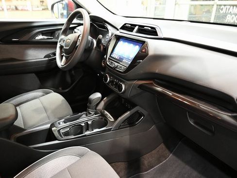 Used 2023 Chevrolet TrailBlazer LT w/ Convenience Package image 13